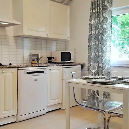 Olea Apartment *
